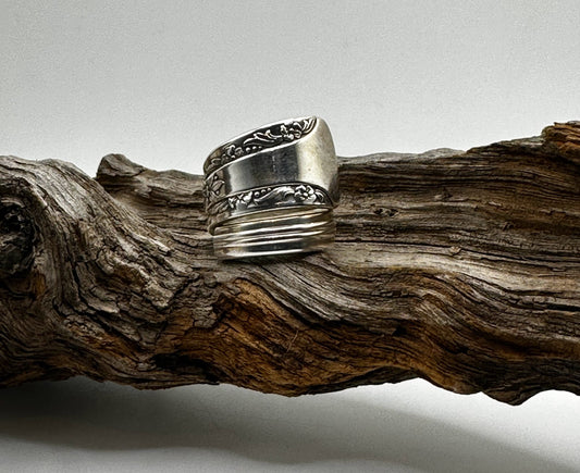 Camelia (1940) - Vintage Spoon Ring with Wrapped Design