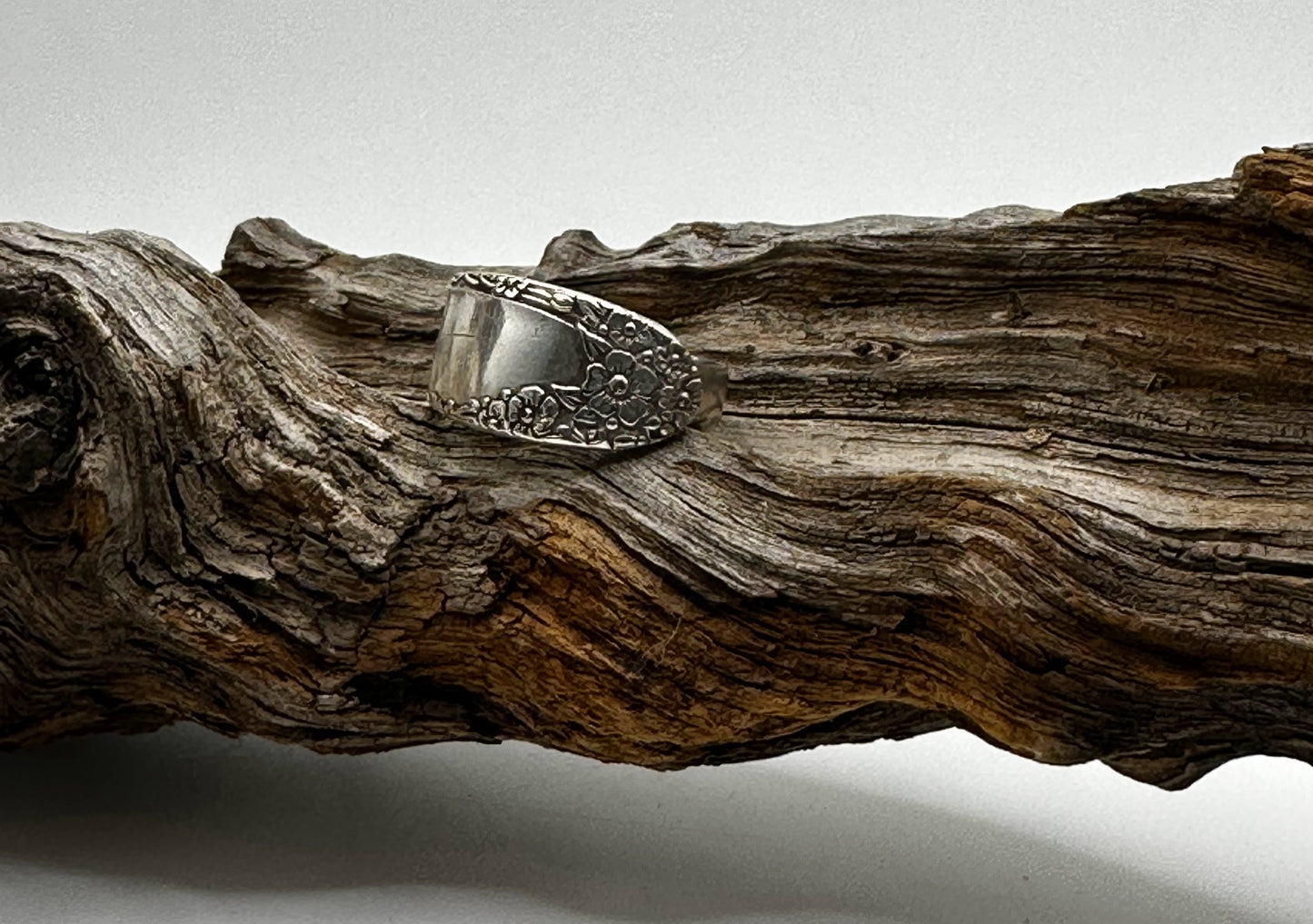 English Garden (1949) - Vintage Spoon Ring