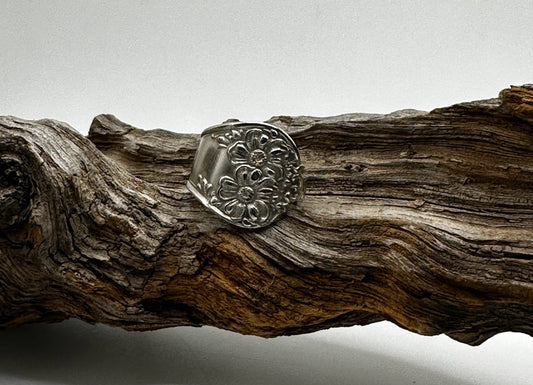 Flower (1906) - Vintage Spoon Ring