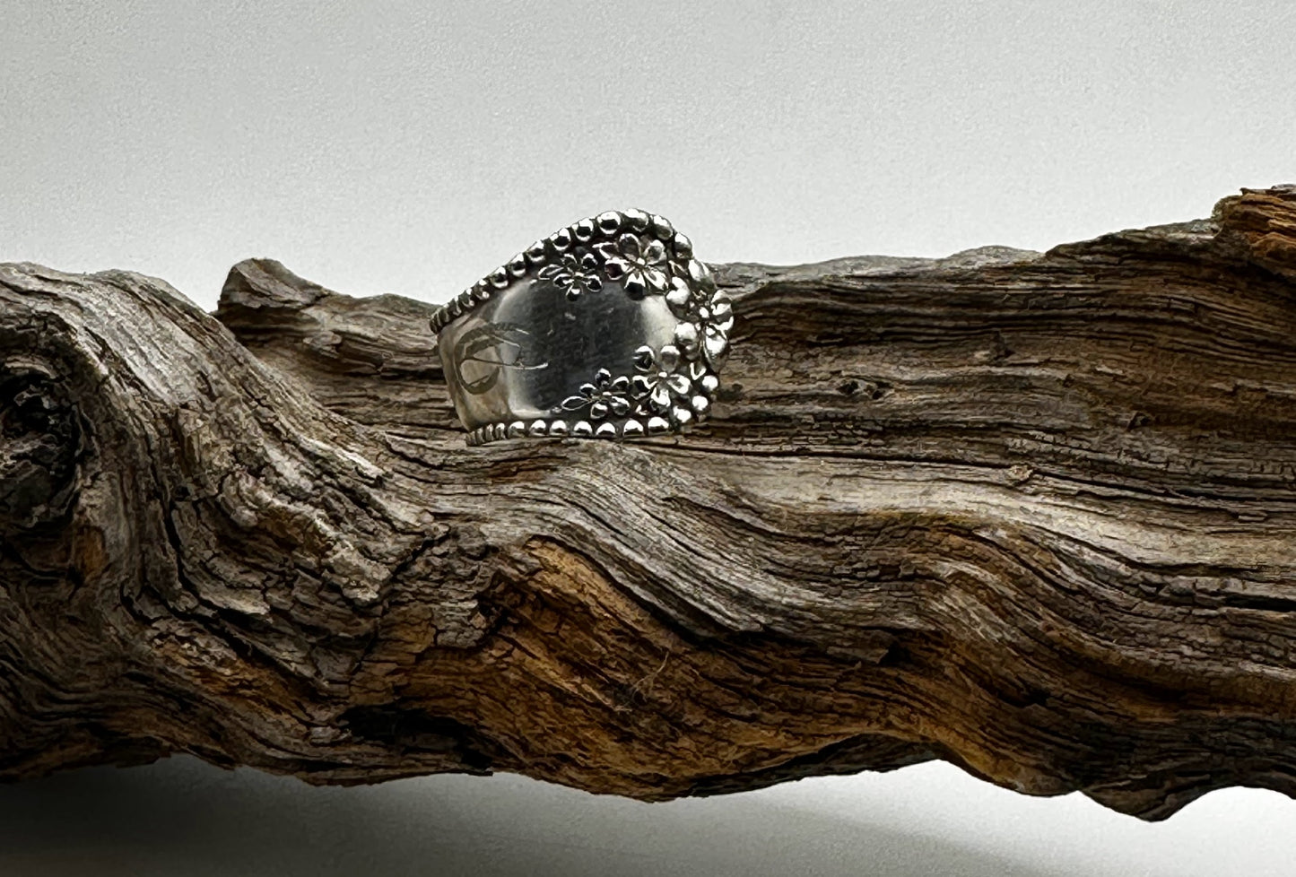 Mayflower (1901) - Vintage Spoon Ring