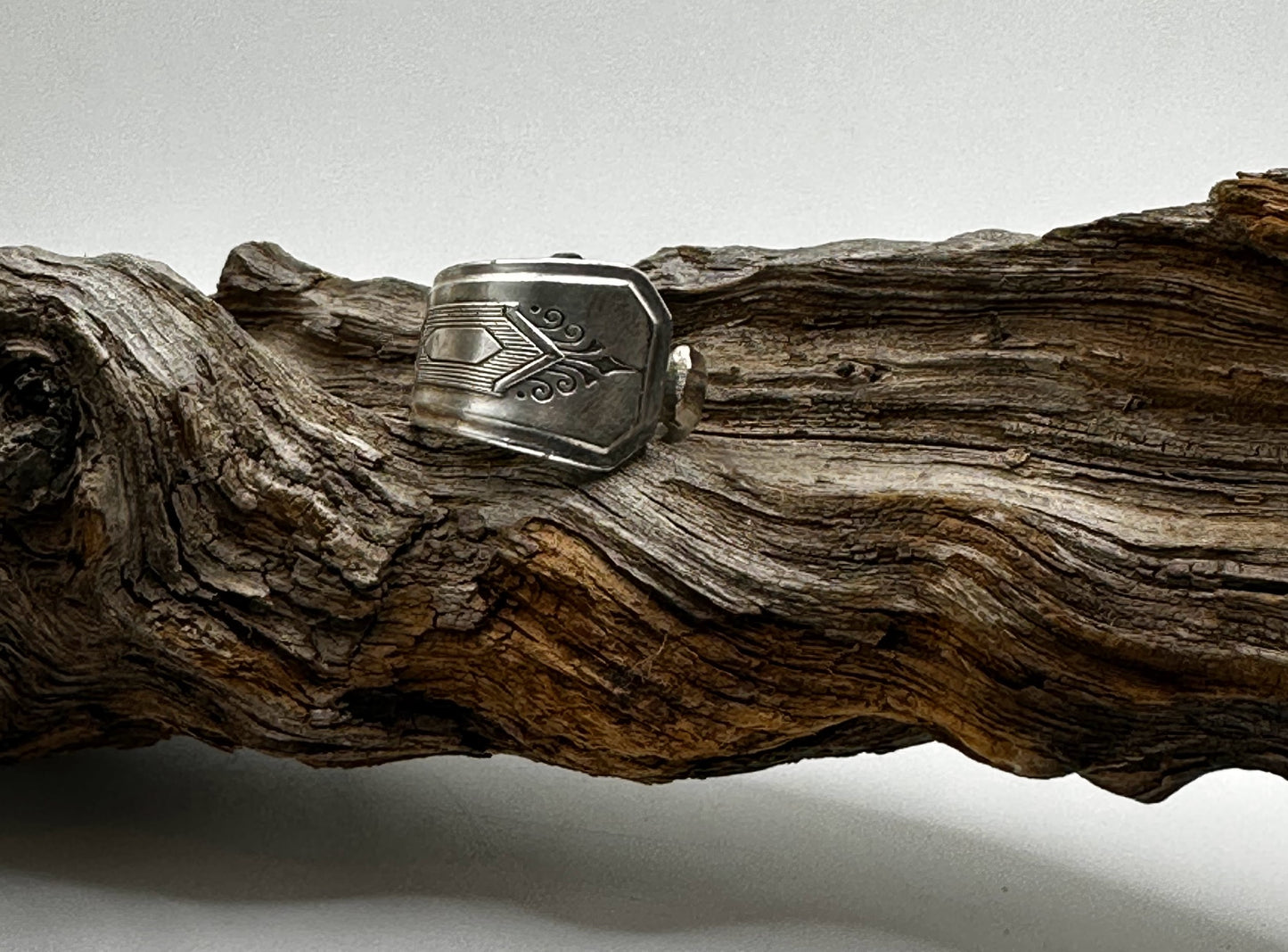 Nuart (1932) - Vintage Spoon Ring