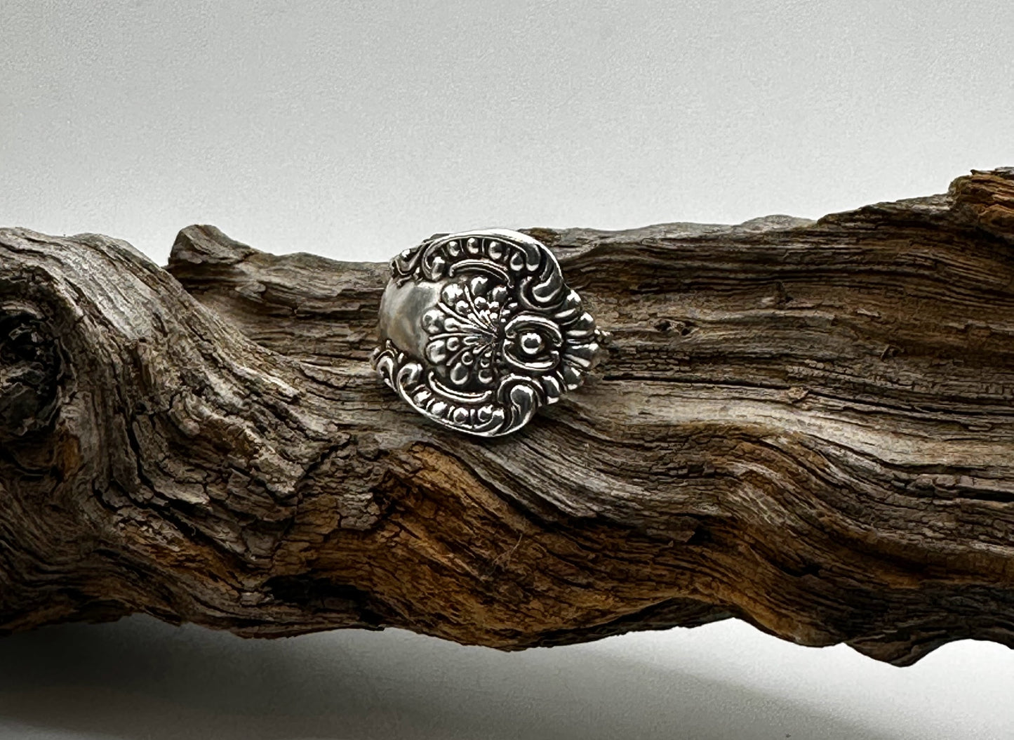 York (1900) - Vintage Spoon Ring